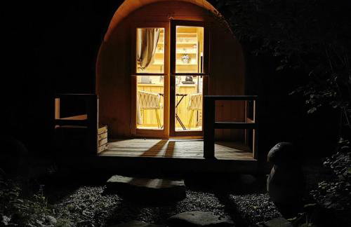 Hope Mountain Escape Poland, Charming Barrel House - Foto 8