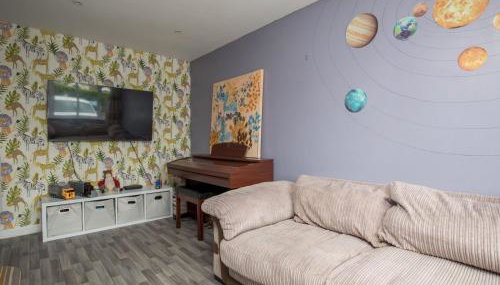 Gorgeous Family Home Near River Thames-Old Windsor - Pass the Keys - Foto 5, Other