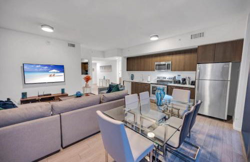 High Floor Unit Heart Of Miami with pool and gym - Foto 9