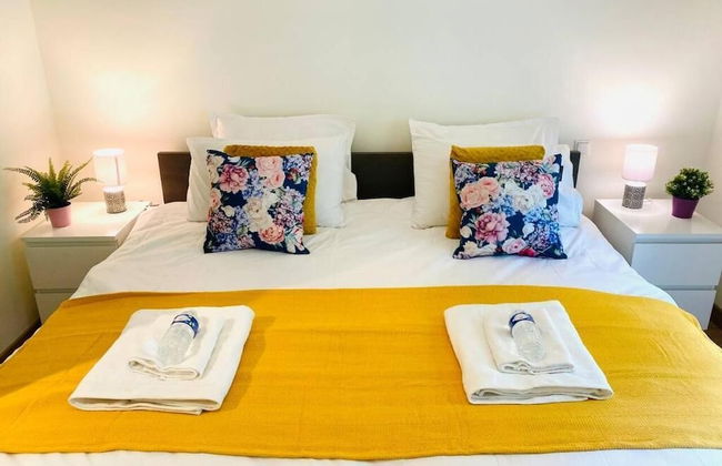 Large 3bedrooms with Terrace and Parking - Photo 3