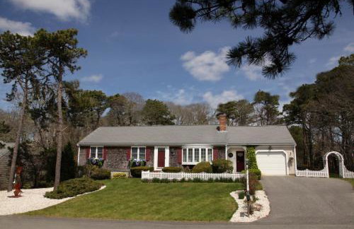 Cape Escape Chatham 5 Star Beach Chic 5 Min Walk to Beach-Newly Renovated Private Retreat AC - Foto 1