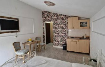 Apartmani Mirjana - Photo 35