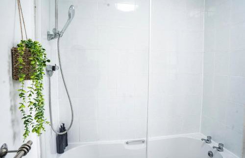 Modern Luxurious Apartment with Balcony - Foto 22