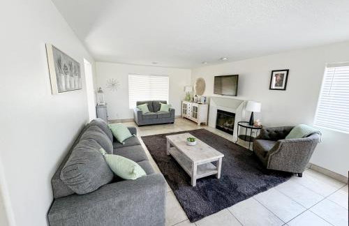 Modern Resort Condo - Pools, Courts & Scenic Views - Foto 1