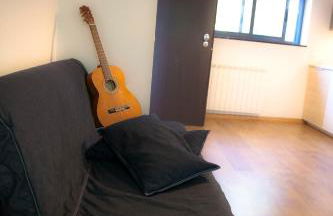 Apartment with Garden and Pool - Photo 12