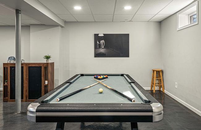 Laker s Pointe by Avantstay Lakefront Private Peninsula Hot Tub Game Room - Photo 25