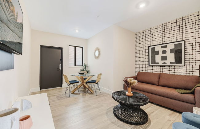 Roami at The Palace - Photo 46