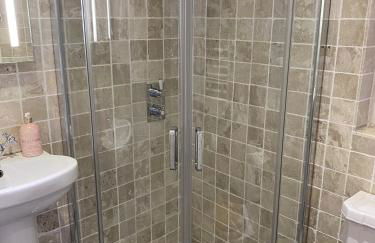 April Cottage - Photo 46