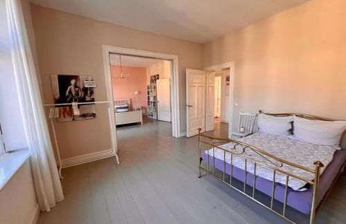 Beautiful apartment in a historic villa - Photo 32