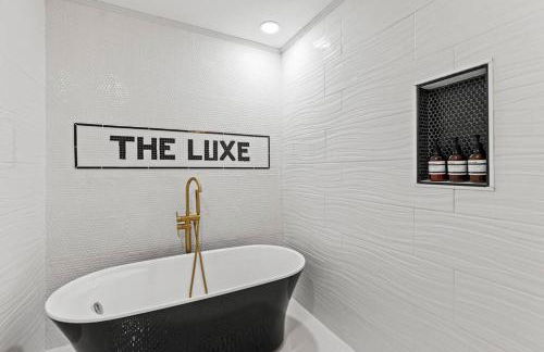 The Luxe Hot Tub Private Bar 12 Min to Horse Park - Foto 22