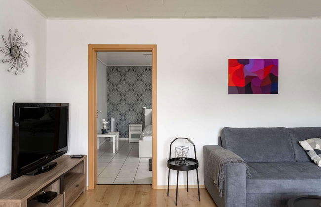 Garden Retreat With Pond View - Photo 14