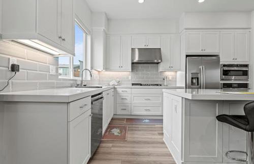 Beautiful Irvine Grand Park Community Cozy and Comfortable Home - Photo 12