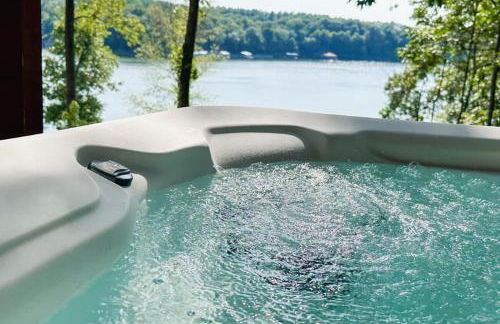 Log Home Hot Tub Retreat, Kayaks - Photo 1