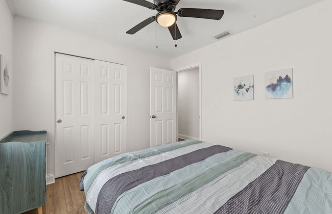 Sunny Palmetto Oasis: 4br Home With Private Pool 4 Bedroom Home by RedAwning - Foto 10