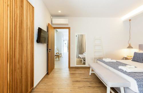 Vasilios Villa, with Pool, Gym & Close to Beach, By ThinkVilla - Foto 51