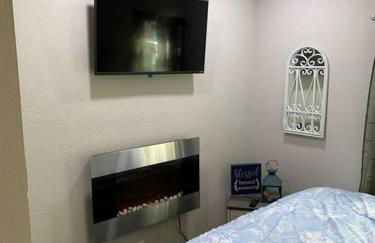 Plenty Parking for Boat ,RV, Trailers w Cars Cozy 2 BDRM COTTAGE - Foto 17