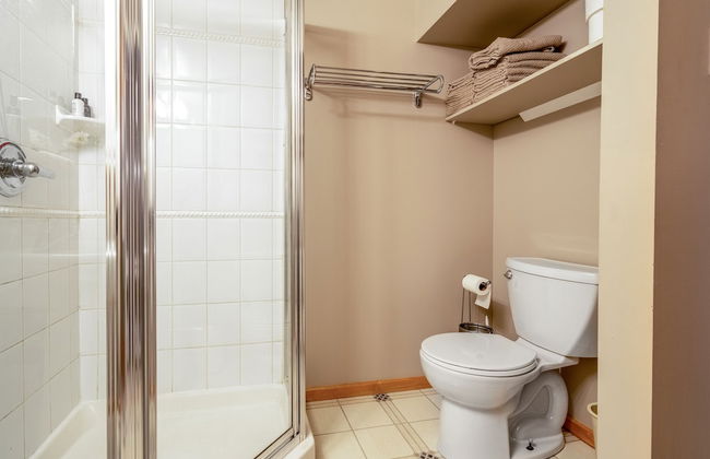 CENTRALLY Located 3-Br Home | TRUE Ski In/Out | FREE access to Pools & Hot Tubs - Foto 1