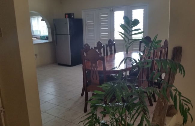 Hatfield South Villa - Photo 23