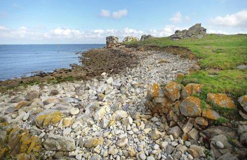 Peaceful Holiday Home in Plouguin with Indoor Pool - Foto 18