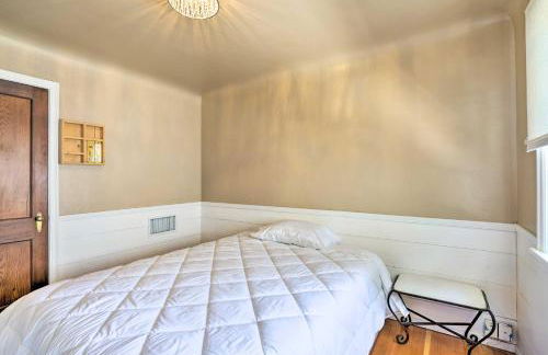 Sun-Dappled Retreat Walk to Restaurants! - Foto 20