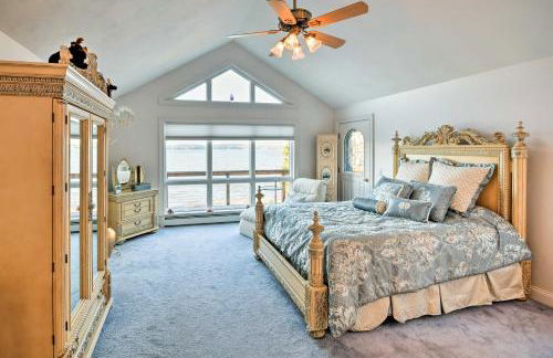 Luxurious Oceanfront Flanders Bay Home with Kayaks! - Foto 13