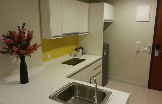 Marina Travellers Suite SKY Karamunsing - Photo 12