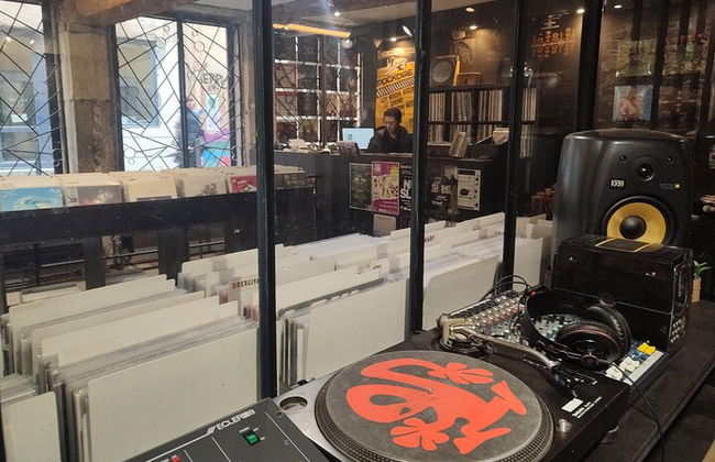 Grooves & Grapes de Lyon: tour de cata de vinos y tiendas de discos - Foto 4