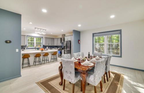 Game Room and Home Theater! Immaculate Poconos Lodge - Foto 8