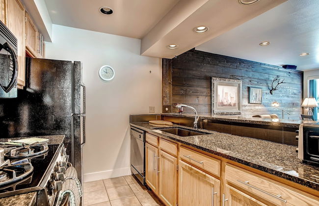 Studio in Lakeside Village, Updated Kitchen & Bath apts - Foto 97