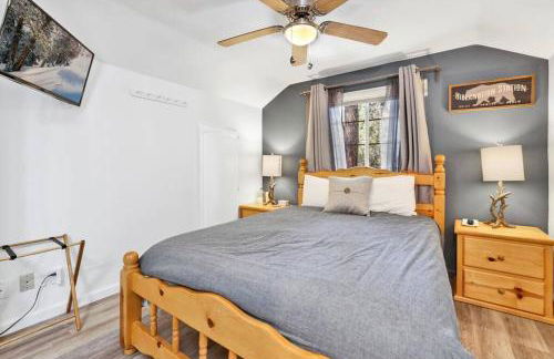 Apres Chalet Retreat~ Hot Tub~ Relax Away Cottage~ - Foto 14