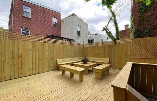 Historic DC Gem Spacious Rowhouse Private Patio - Photo 11