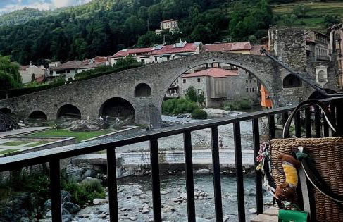 Apartamento colgante al río con vistas al puente - Photo 27