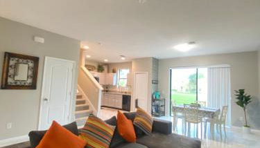 Modern Tropical Family Retreat near Legoland, Disney, Universal and Bok Towers - Foto 1