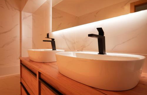 Casa Rural Completa en Alicante 6 Habitaciones con Piscina, BBQ, Vistas Naturaleza Ideal Grupos - Photo 14