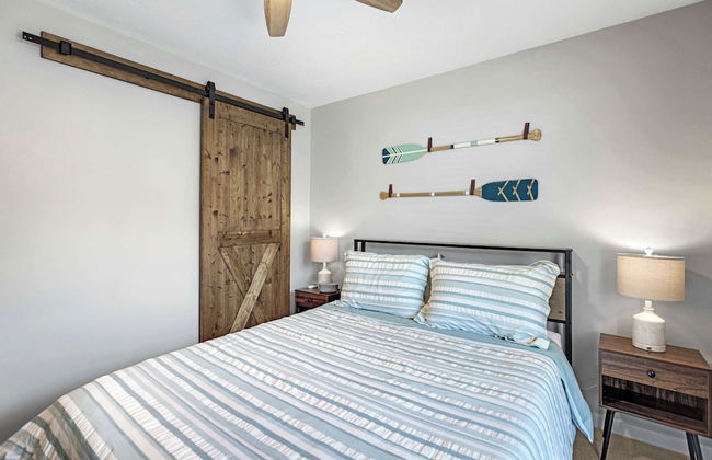 The Lake Shack Waterfront Life - Photo 2