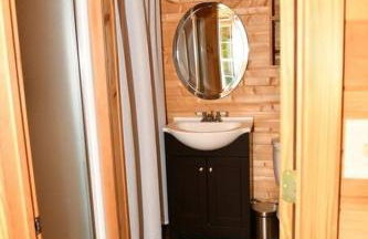 Maine Treehouse-The Spruce Suite - Foto 5