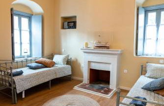 ENGLEZENA'S GUESTHOUSE - Photo 16