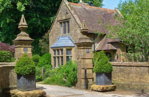 Manor Farm Lodge - Photo 1