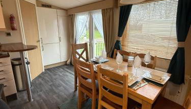 Lovely Serenity 1 and gorgeous Serenity 2 are 3 bedroom 2 bathroom caravans - Foto 5