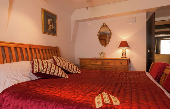 Elegant House With Heated Pool and Sauna - Photo 5