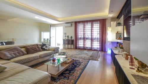 Beautiful Home In San Giovanni La Punta - Foto 3