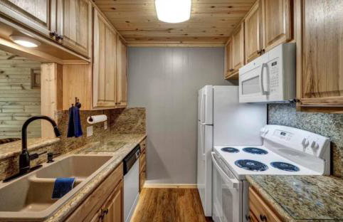 Waterfront Getaway Lake Access Deck BBQ Grill - Photo 4