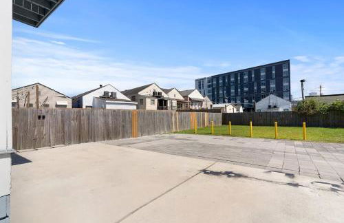 Mid-City 4BR w Pool Near Streetcar - Foto 26