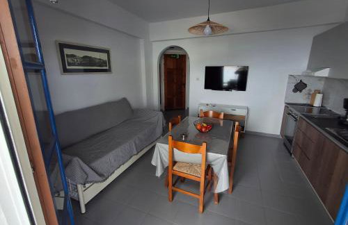 Με θέα τον όρμο της Βάρης - Photo 17