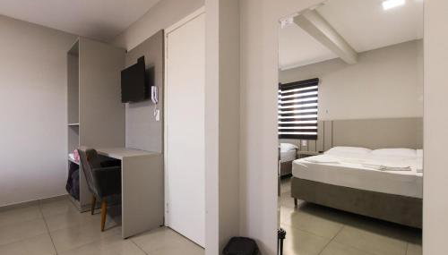 Lou Suítes - Suíte 9 com 2 camas de casal - total confort - Foto 3