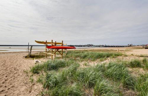 Walk to Beach and Commercial Street! Condo with Patio - Foto 31