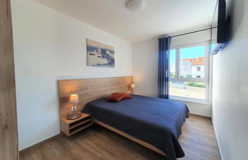 Aquarius Luxury apartment with pool and sea view - Photo 15