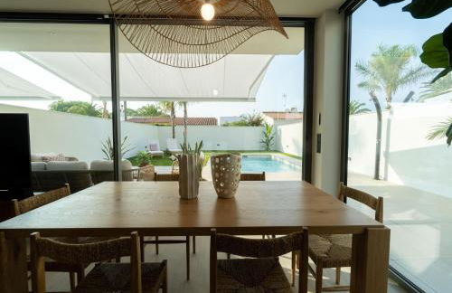 Sunny Villa by Platja Ardiaca - Photo 9