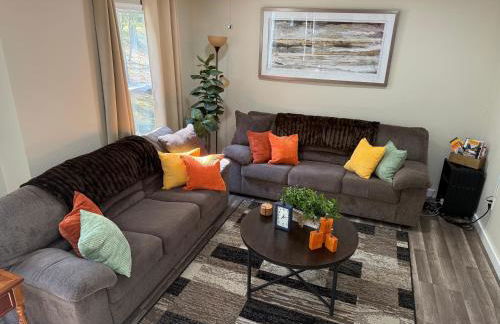 Spacious and tranquil 5br house in charming East Stroudsburg w game room, pets allowed - Foto 2