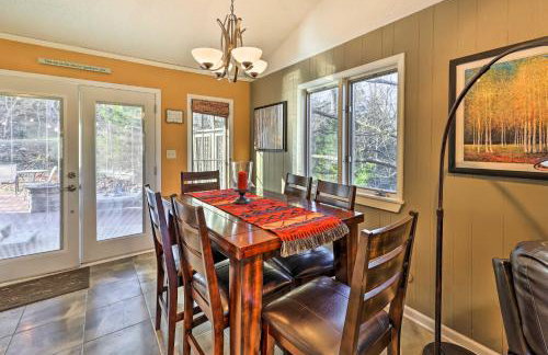 Holiday Island Home: Hot Tub & Wood Stove! - Foto 8
